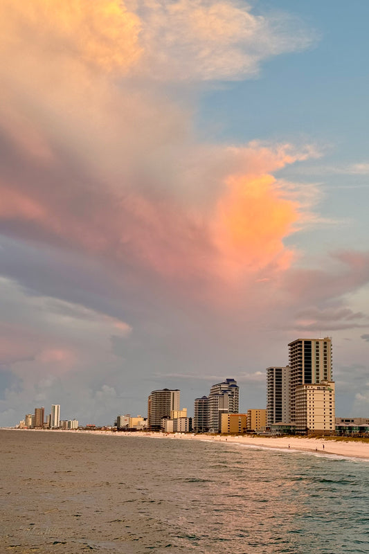 DESTINATIONS / Gulf Shores AL - Public Beach and Skyline